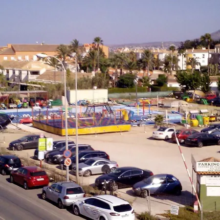 Fiesta Apartment *